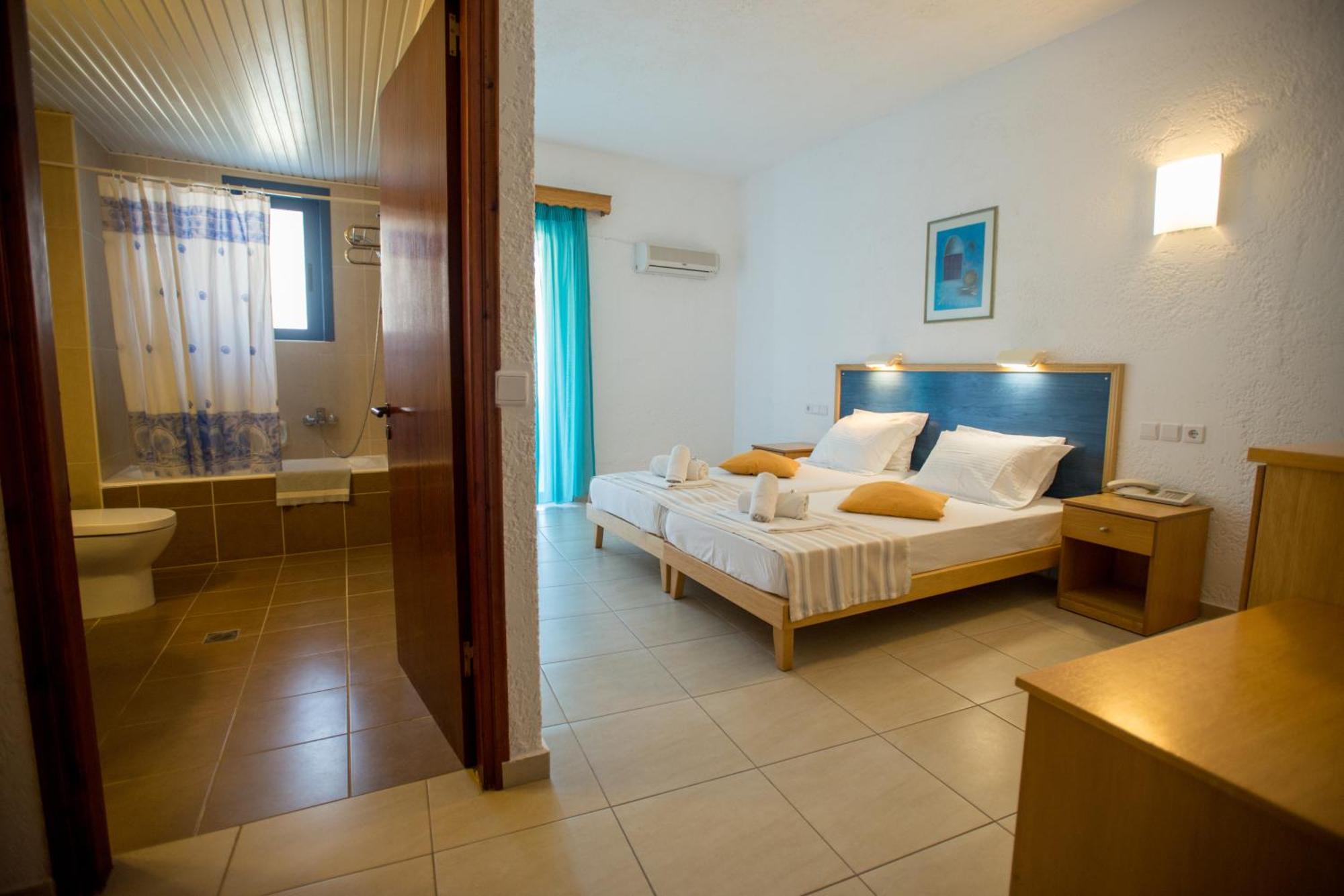 Neos Ikaros Hotel Agia Galini  Exterior photo